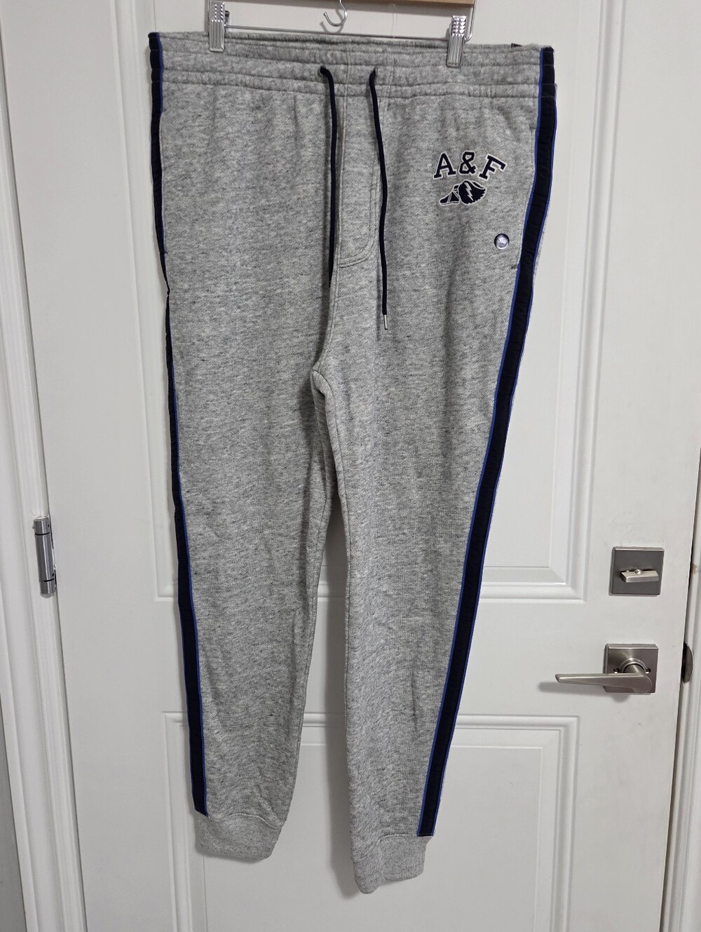 NWT - Abercrombie & Fitch Men's Logo Sweatpants - Size XL